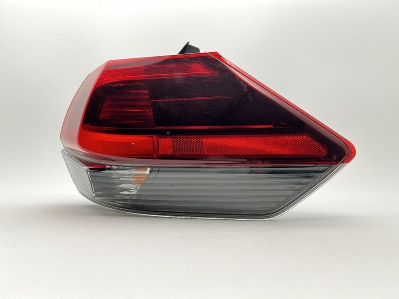 2017-2020 NISSAN ROGUE RIGHT TAILLIGHT QUARTER MOUNTED 2.5L AT AWD 65K 39990