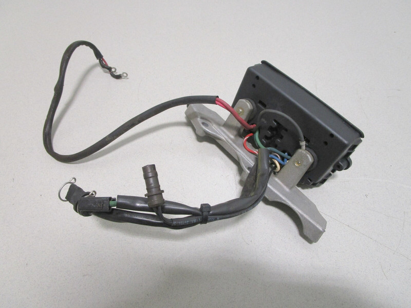 0512776 Evinrude Johnson 90-300 Hp Outboard Junction Box & Cover
