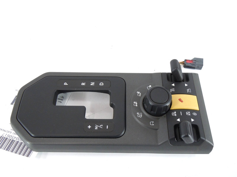 2005 05 Land Rover LR3 Center Console Shifter Trim Surround Terrain Switches
