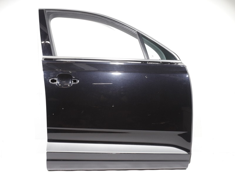 17-19 Audi Q7 Quattro Front Right Passenger Door Shell Panel Orca Black C9X OEM