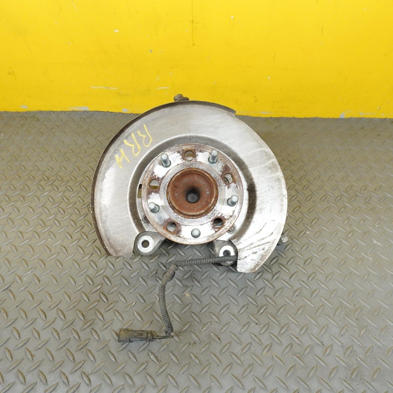 2017-2024 CHRYSLER PACIFICA REAR SUSPENSION RH SPINDLE KNUCKLE & HUB 68218016AC