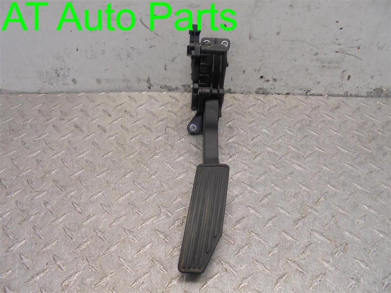 2004-2009 CHEVROLET COLORADO GAS ACCELERATOR GAS PEDAL OEM 25955673 10376526