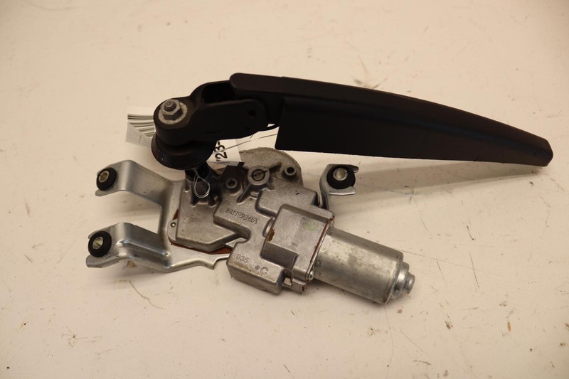 2018-2022 BMW X3 G01 REAR LIFTGATE TAILGATE WIPER MOTOR MOTOR BLADE ASSEMBLY OEM