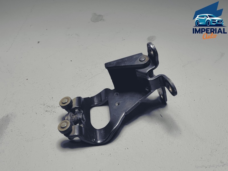 TOYOTA SIENNA REAR RIGHT PASSENGER SIDE SLIDING DOOR CENTER HINGE OEM 2011-2020