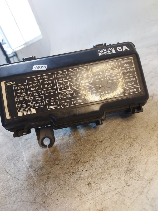 1999-2004 Honda Odyssey Engine Fuse Box Oem