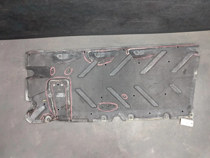 Front Left Under Cover Shield 2018 Mercedes CLA250 2466840100 2014 - 2023 X