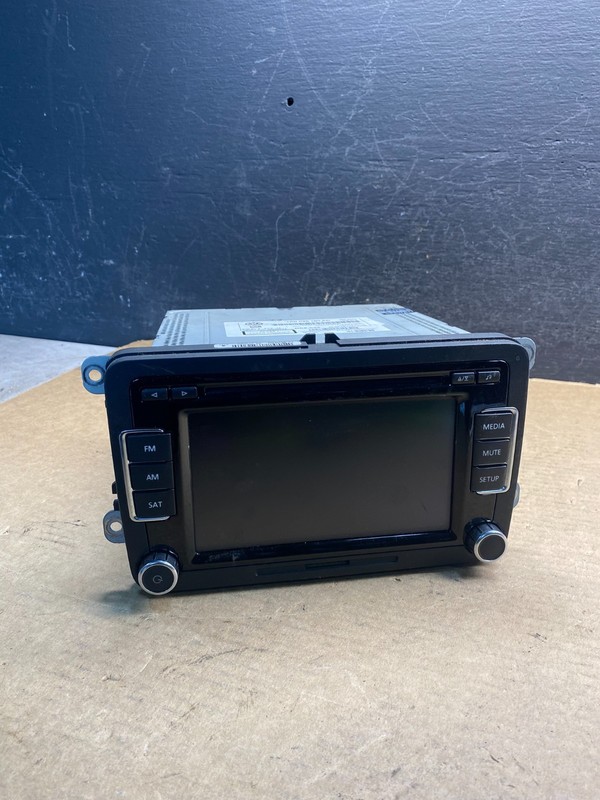 2009 to 2012 Volkswagen CC Radio CD Player Screen AM/FM OEM AD9891 DG