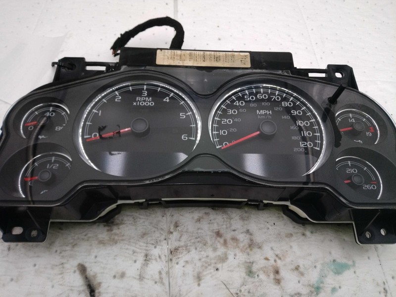 2007 Chevrolet Suburban 1500 Speedometer Gauge OEM Silver 225K Miles
