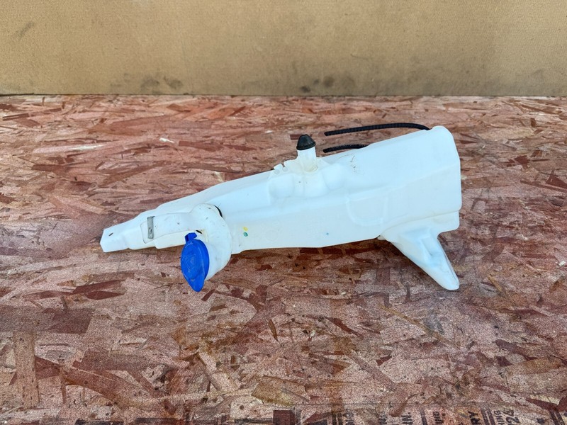 FORD BRONCO SPORT 2021-2024 OEM WINDSHIELD WASHER RESERVOIR WATER TANK ASSEMBLY