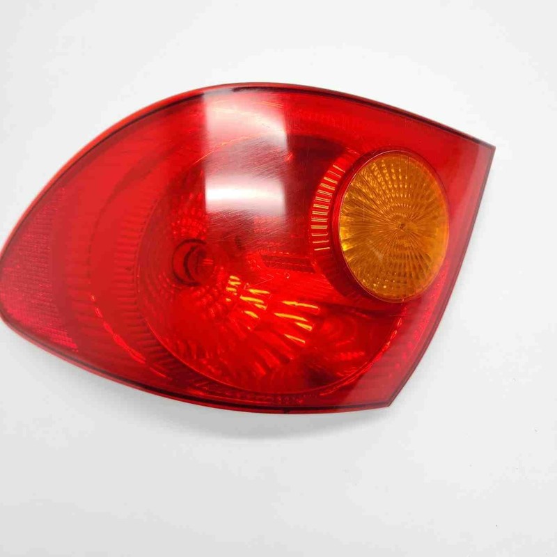 2006 Corolla RH Passenger SIde Tail Light Assembly 8155002290