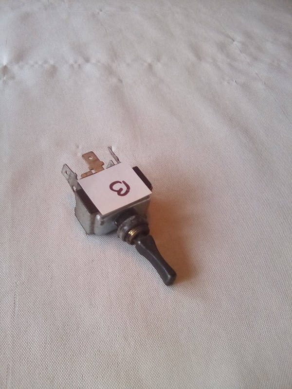 Volvo VNL 8161200 Control Switch
