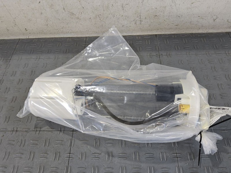 Fuel Pump Assembly Gasoline Fits 17-19 SIERRA 2500 PICKUP 3534346