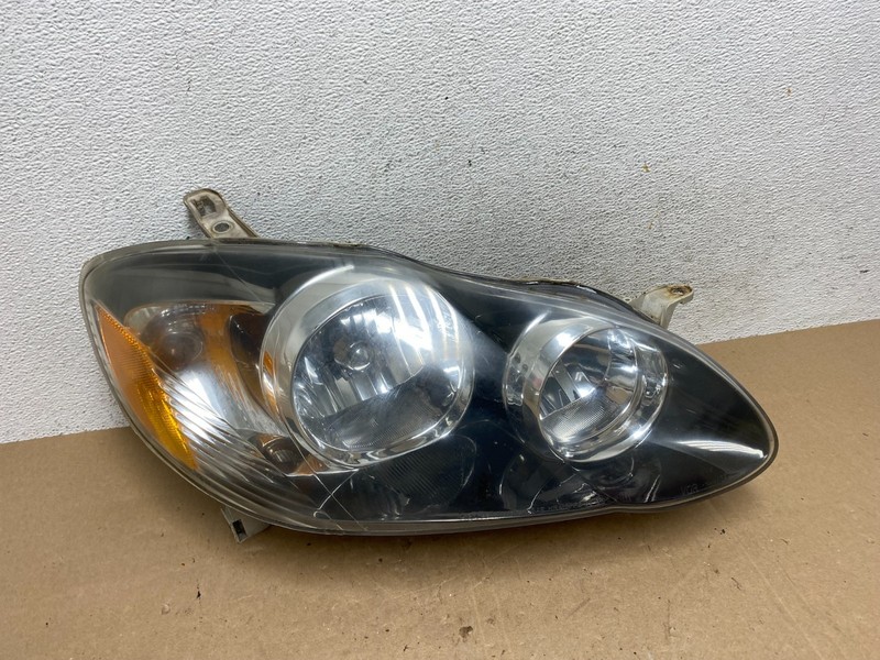 2005 to 2008 Toyota Corolla Right Passenger RH side Headlight Oem AE5954 DW