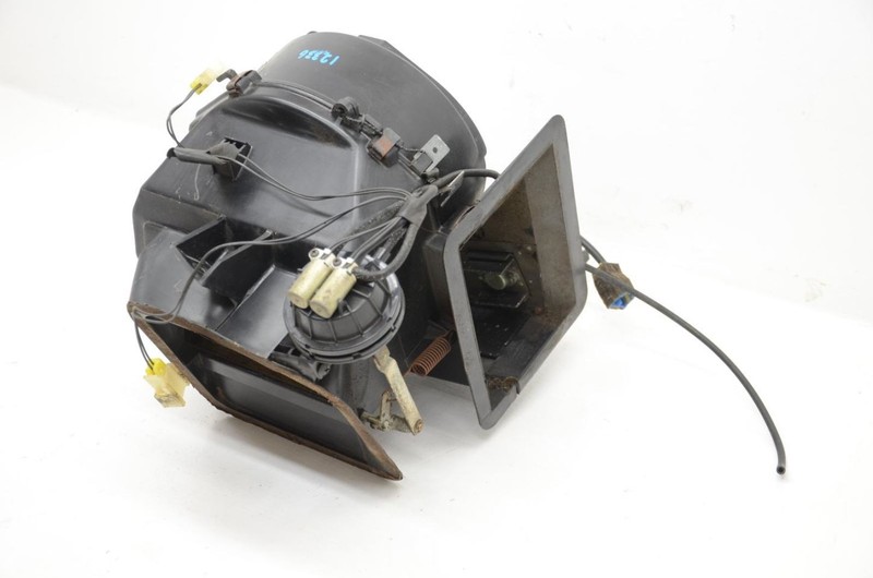 87-89 Nissan 300ZX Z31 2+0 Blower Motor Heater Motor Housing