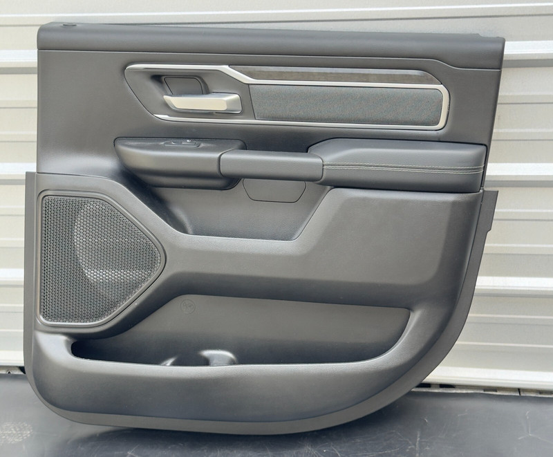 ✅2019-2025 RAM 1500 CREW CAB BIGHORN REAR RIGHT DOOR PANEL TRIM PASS 5TH GEN OEM