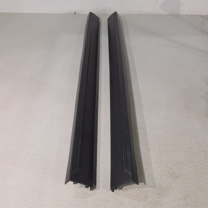 99-04 Ford Mustang Interior Door Sill Carpet Trim Scuff Panels Aa7469