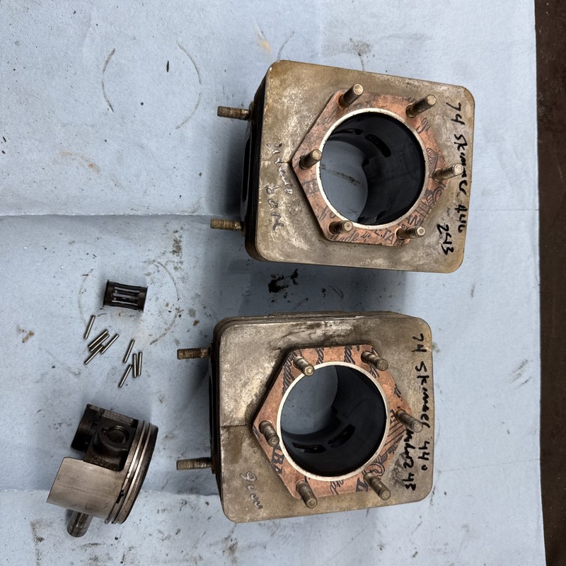 1974 Omc Evinrude Skimmer 440 Model 243 Vintage Snowmobile motor cylinders Jugs