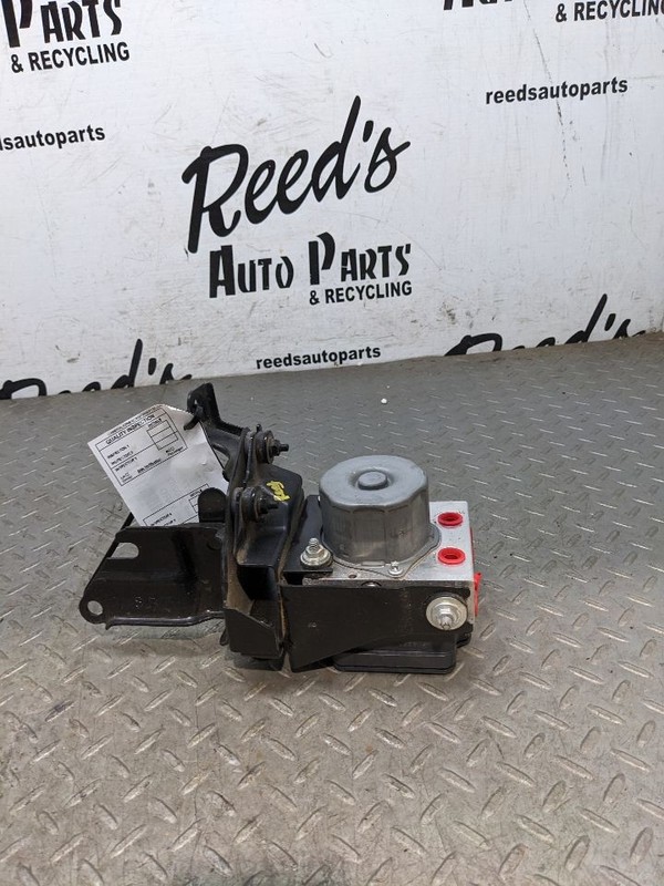 Anti-Lock Brake Part Assembly Manual Parking Brake Fits 21-24 KICKS 1177138