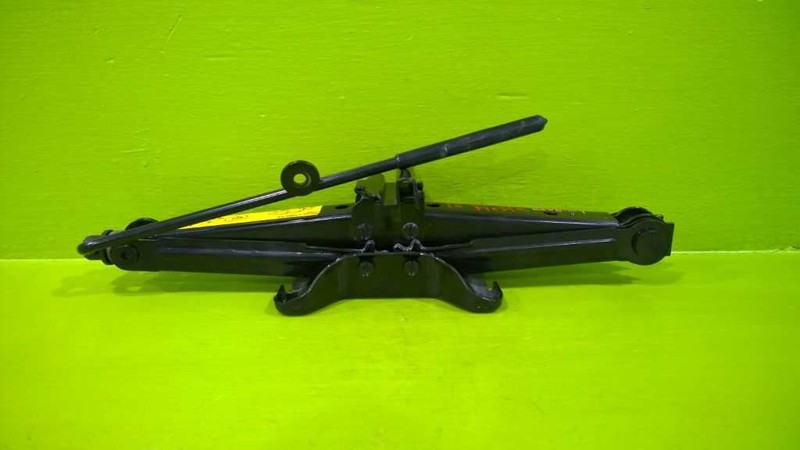 18 FORD FIESTA EMERGENCY ROADSIDE JACK OEM 2658-29