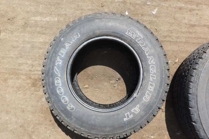 Goodyear Wrangler AT 29x9.50R15 M+S Single Tire Used