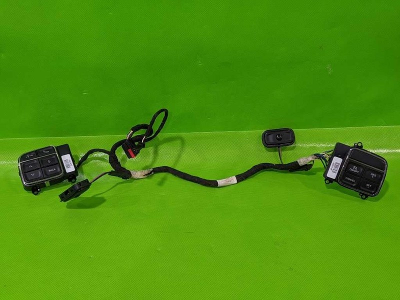 11-13 GRAND CHEROKEE PHONE AUDIO CRUISE CONTROL WHEEL SWITCH OEM 4370-17