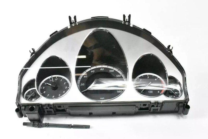11-13 Mercedes W212 E350 Instrument Cluster Gauge Speedometer 2129001508 OEM