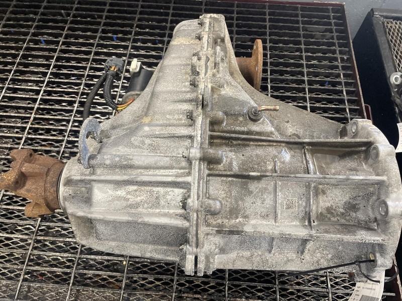 23-'24 FORD F350SD Transfer Case 7.3L 8' box 97k miles 6 Month Warranty!
