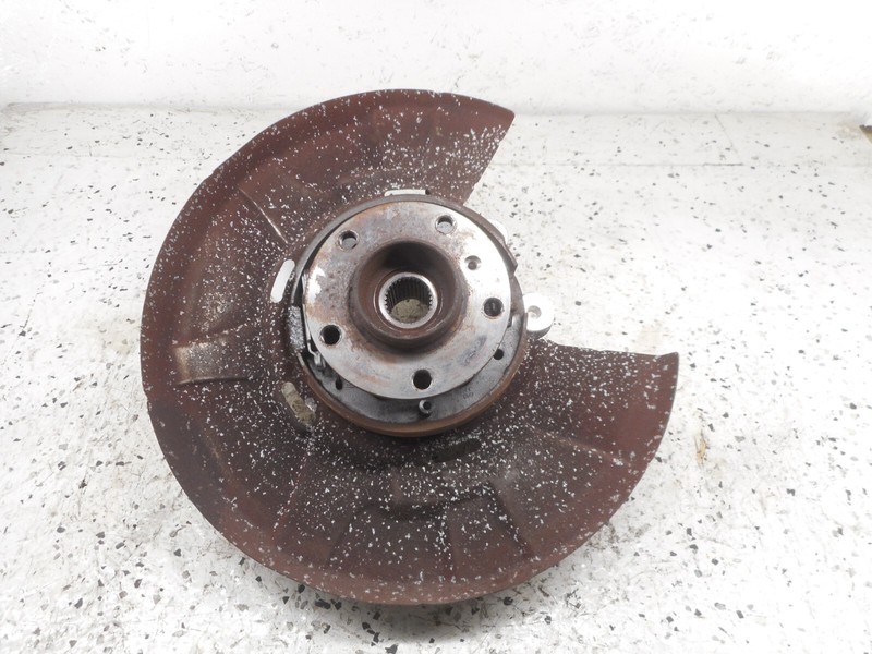 BMW 750i Spindle Knuckle Hub Spindle Knuckle Hub Driver Left OEM 2009-2015