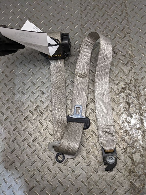 2017-2025 CHRYSLER PACIFICA REAR CENTER 3RD ROW SEAT BELT RETRACTOR OEM1165052