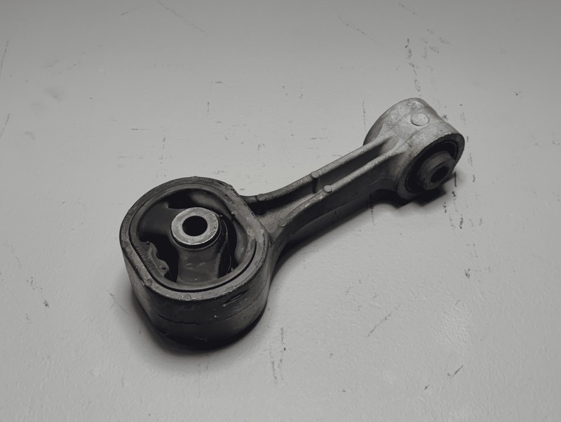 2016-2021 Honda Civic Rear Lower Engine Strut Mount Manual Transmission Oem