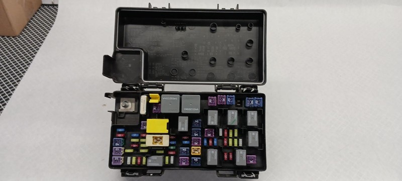 15-'16 CHRYSLER TOWN & COUNTRY TIPC power control fuse box OEM 1 Year Wnty!