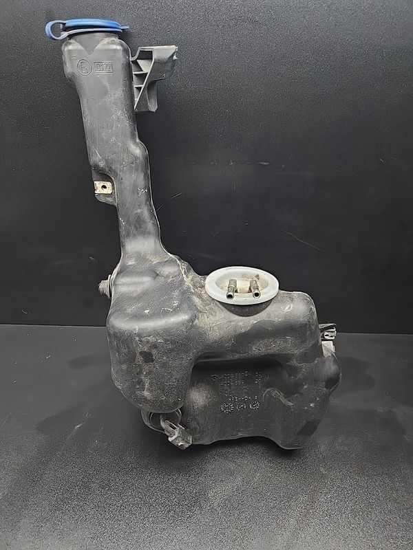 MERCEDES BENZ C-CLASS W204 E-CLASS W212 WINDSCREEN WASHER BOTTLE A2048600460