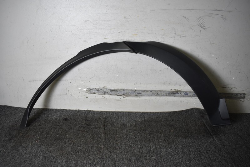2017-2023 LAND ROVER DISCOVERY REAR RIGHT QUARTER WHEEL ARCH FLARE MOLDING OEM