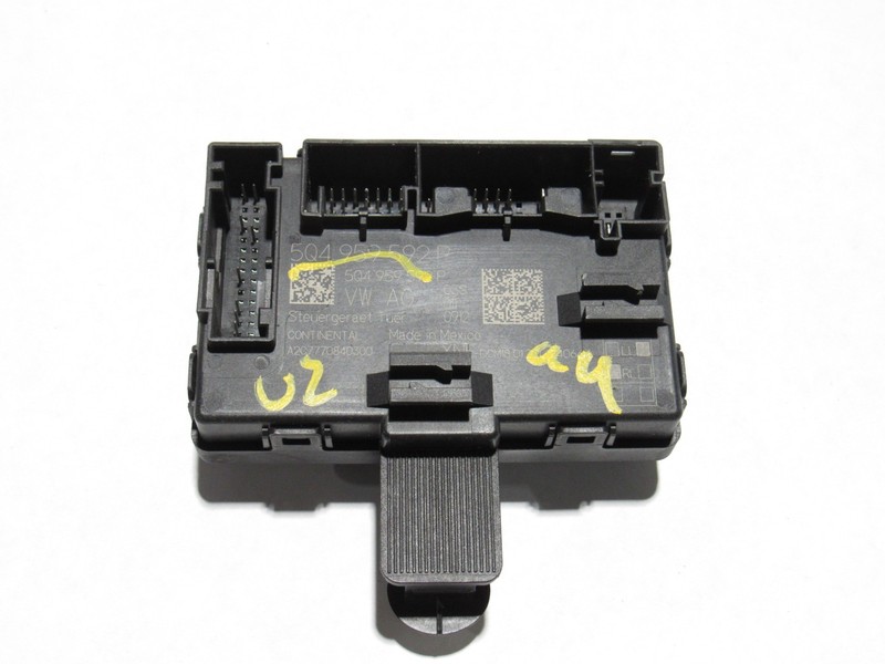 Volkswagen Jetta GLI 2022 Front Right Passenger Door Control Module 18 - 25 >