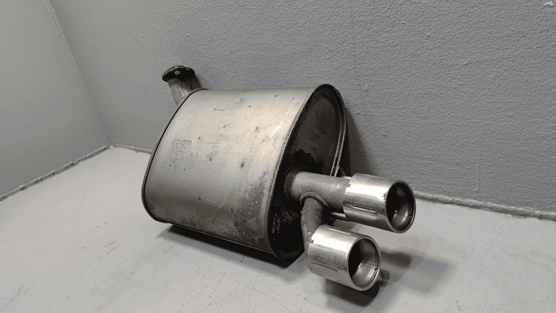 2018-2019 Toyota Camry 2.5L XSE FWD Rear Passenger Side Exhaust Muffler OEM