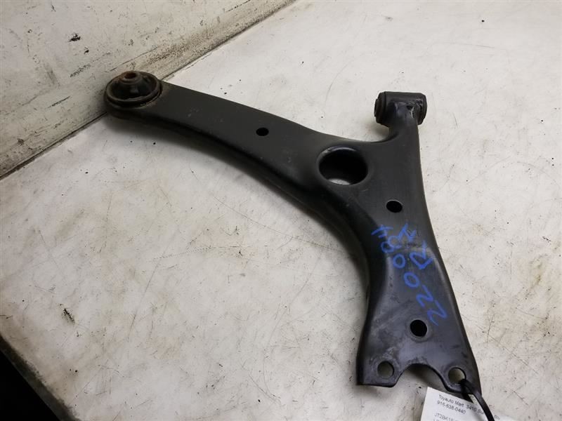 01-03 TOYOTA PRIUS 1.5L FWD AT PASSENGER SIDE FRONT LOWER CONTROL ARM