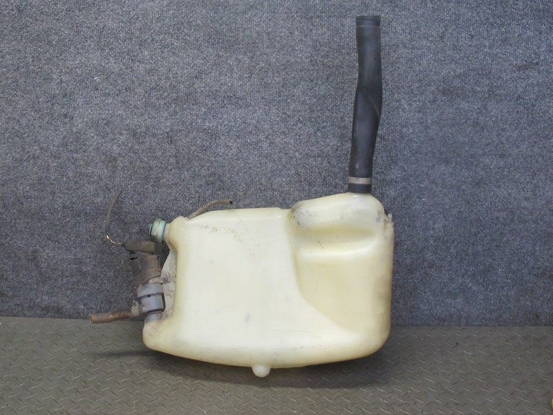 1984-1986 PORSCHE 928 S WINDSHIELD WASHER FLUID RESERVOIR TANK W PUMP
