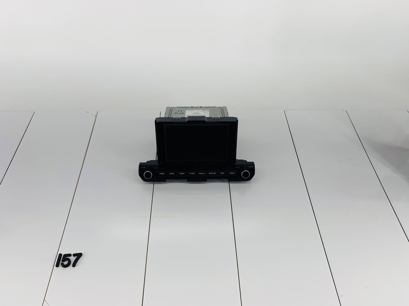 16-18 HYUNDAI ELANTRA FRONT CENTER DASH INSTRUMENT PANEL RADIO W/ DISPLAY OEM