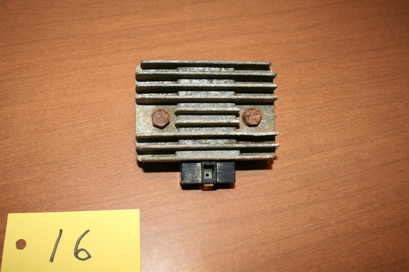 1993 Kawasaki KLF 220Bayou rectifier / regulator