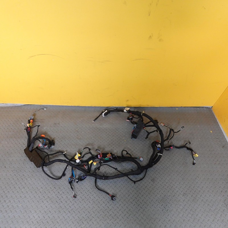 2022-2023 CHEVROLET BOLT EV WIRE HARNESS W/CABIN FUSE BOX OEM 42815737