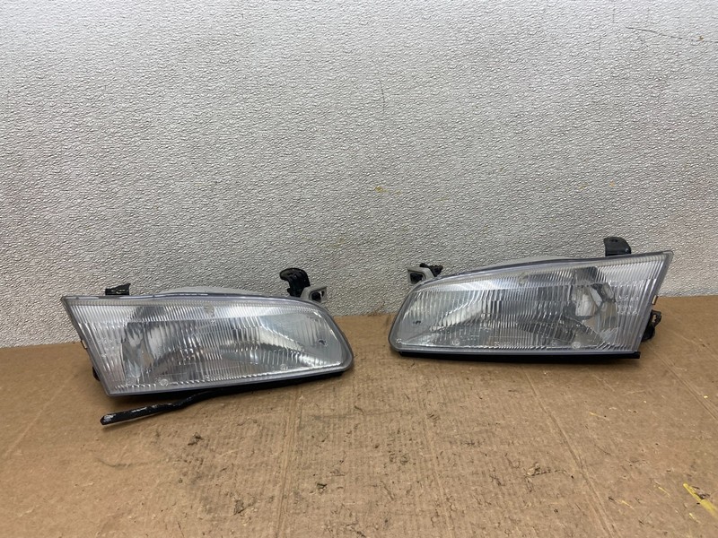 1997 1998 1999 Toyota Camry Left+Right Side Set Halogen Headlights AA3800 DW