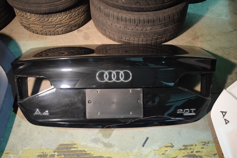 2009 2010 2011 2012 AUDI A4 B8 - TRUNK LID OEM