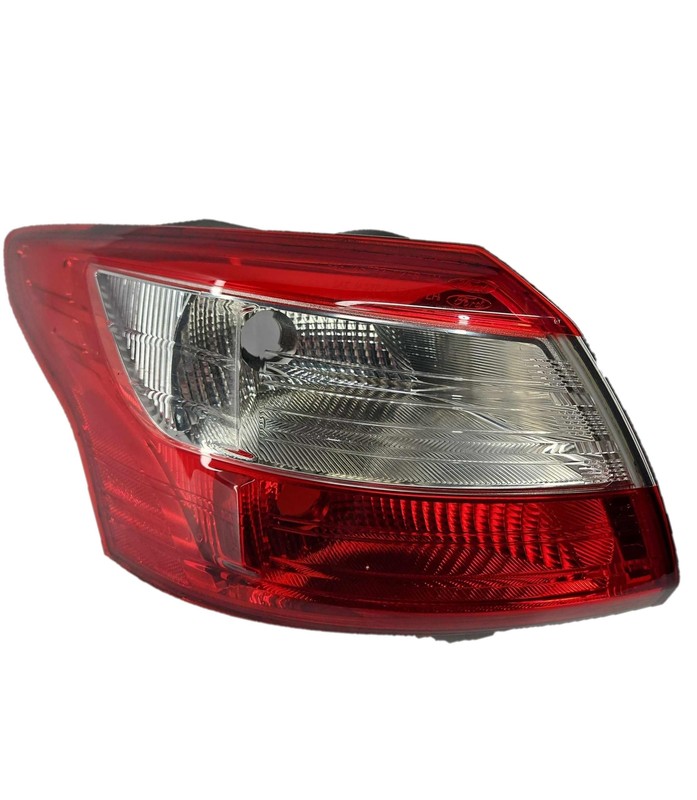 2012-2014 Ford Focus Sdn Rear Driver Side Outer Quarter Panel Mounted Tail Light