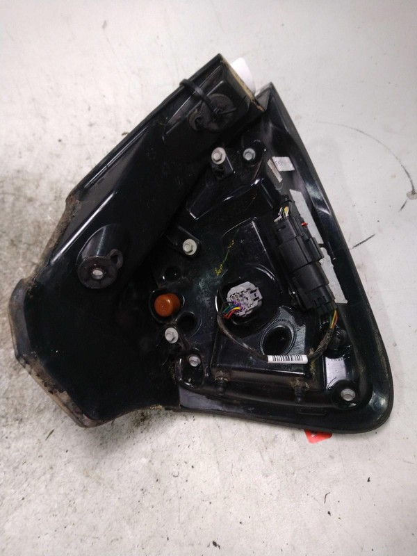 2019 Jeep Cherokee Right Tail Light Assembly White OEM 697438 46000 Miles