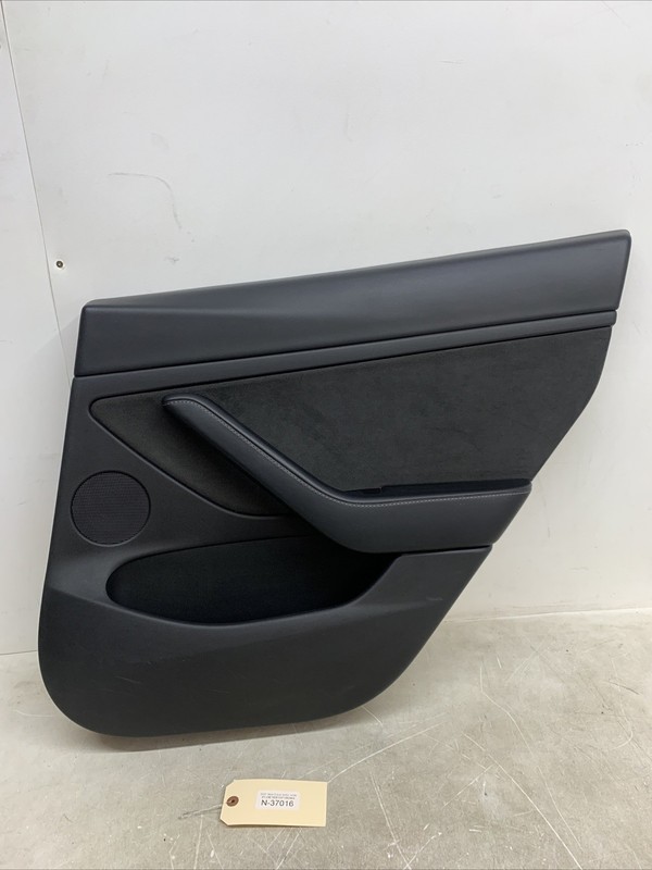 2017-2023 TESLA 3 REAR RIGHT SIDE DOOR TRIM PANEL BLACK 1608618-00-A 37016 C1