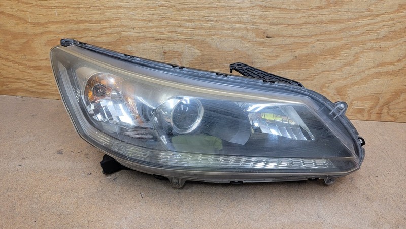 2013 2014 2015 Honda Accord Sedan Headlight Halogen Right RH Side OEM