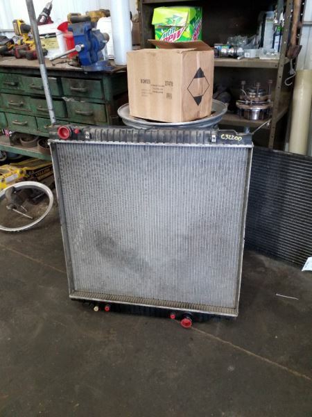 Radiator 8-330 Fits 05 FORD F250SD PICKUP 243368