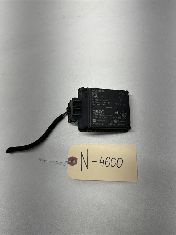 2020 - 2022 Tesla Y Front Radar Distance Control Module 1108647-00-D 4600 B142