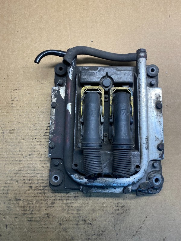 Volvo D11 405HP VNL ECM ECU PCM Computer 21358126-P04