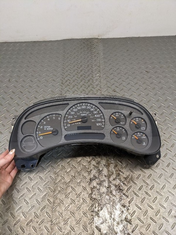 Speedometer Cluster US ID 15135668 Fits 03-05 AVALANCHE 1500 1148721